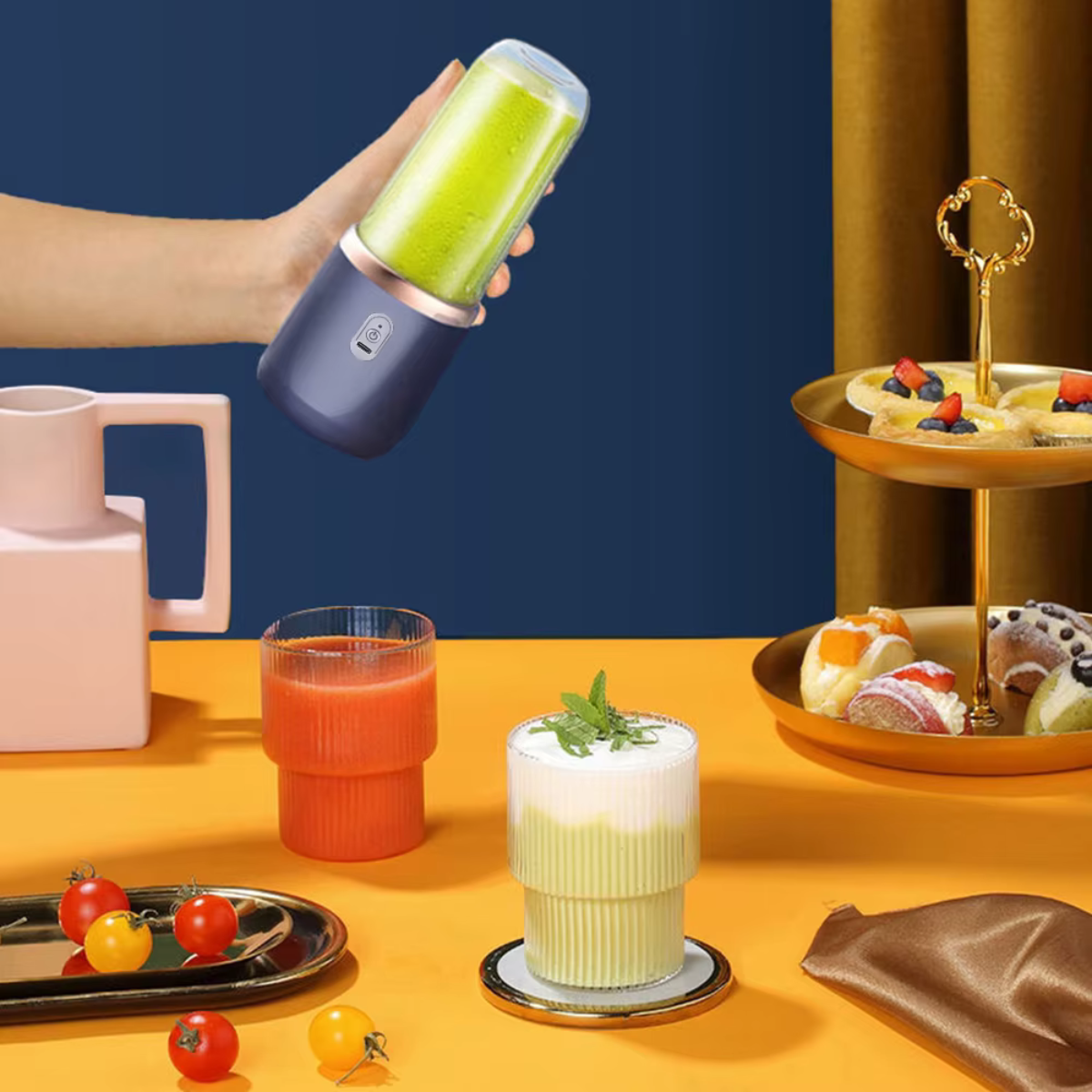 Tragbarer Smoothie-Mixer mit 2 Bechern